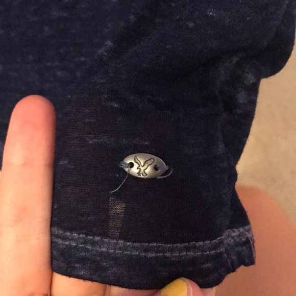 American Eagle T-shirt - Picture 4 of 5